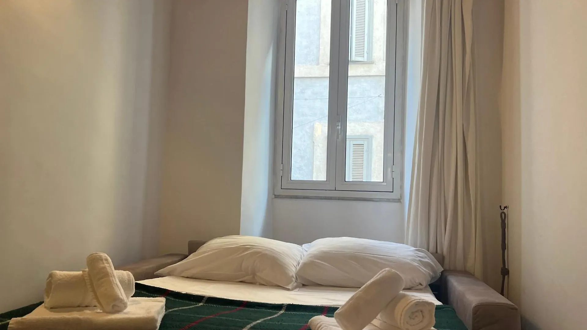 Campo Dei Fiori Suite Рим Апартаменты